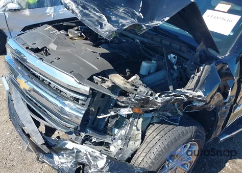 2017 Chevrolet Silverado 1500 High Country z USA, uszkodzony, nr VIN 3GCPCTEJ1HG425517